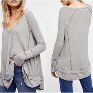 WE THE FREE Grey Thermal Waffle Knit Cozy Sweater with Thumb Holes Size Small